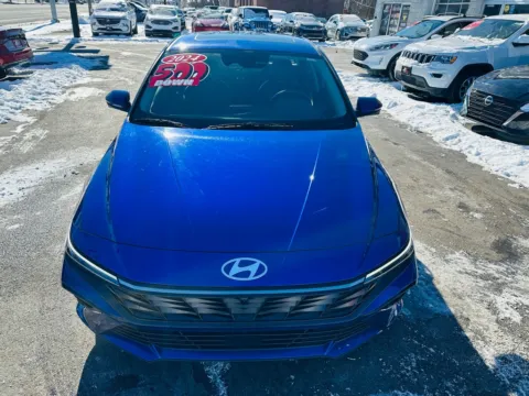 More photos of 2024 HYUNDAI ELANTRA LIMITED at Ride Time Auto Finance Broadway, IN