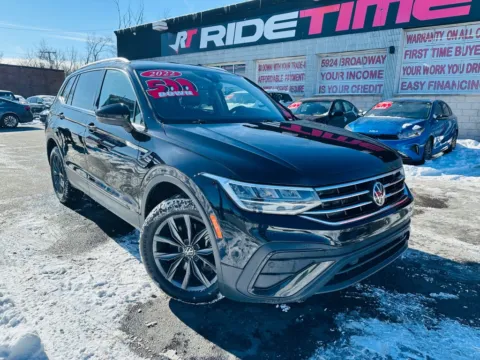 Black 2022 VOLKSWAGEN TIGUAN SE 4MOTION for sale in Merrillville, IN