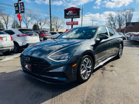 More photos of 2023 HYUNDAI SONATA SEL at Ride Time Auto Finance Broadway, IN