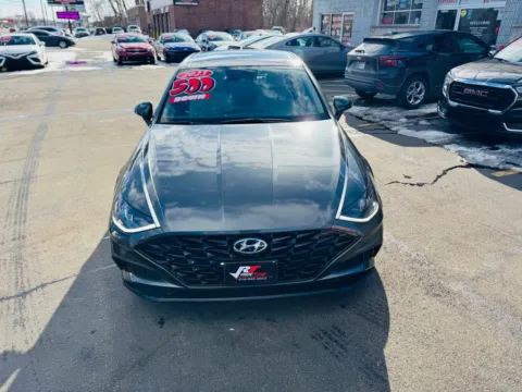 More photos of 2023 HYUNDAI SONATA SEL at Ride Time Auto Finance Broadway, IN