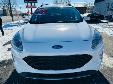 Another view of 2022 FORD ESCAPE HYBRID SEL for sale in Merrillville, IN at Ride Time Auto Finance Broadway