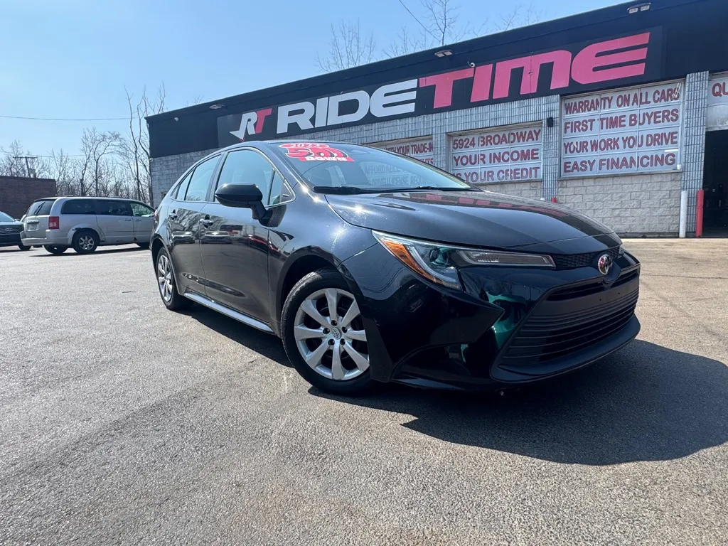 Black 2023 TOYOTA COROLLA LE for sale in Merrillville, IN
