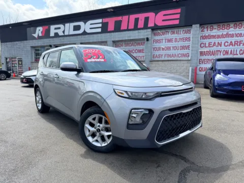 Gray 2022 KIA SOUL LX for sale in Merrillville, IN