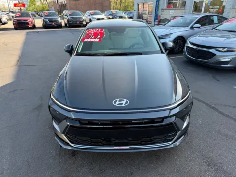 More photos of 2025 HYUNDAI SONATA SEL at Ride Time Auto Finance Broadway, IN