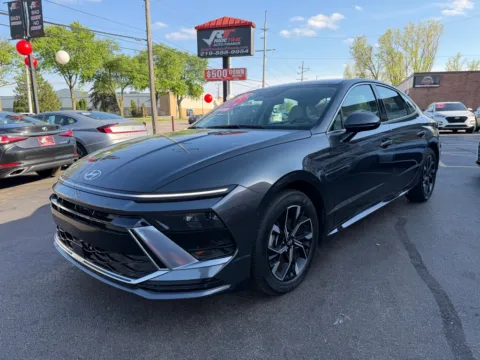More photos of 2025 HYUNDAI SONATA SEL at Ride Time Auto Finance Broadway, IN