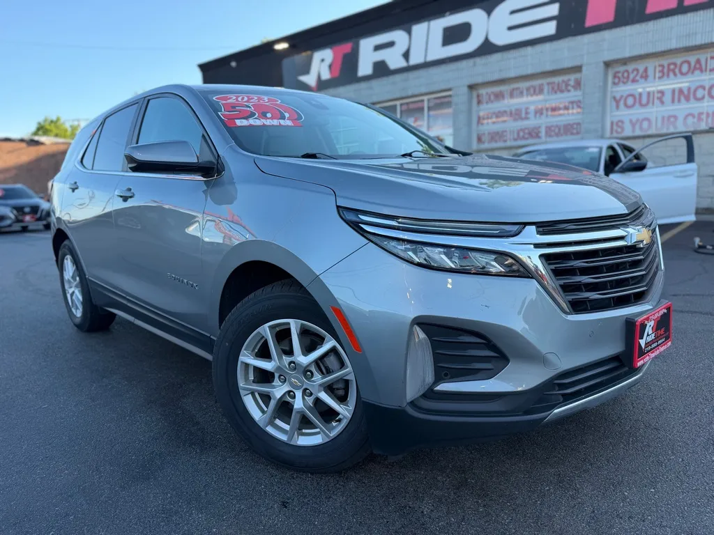 Gray 2023 CHEVROLET EQUINOX LT for sale in Merrillville, IN