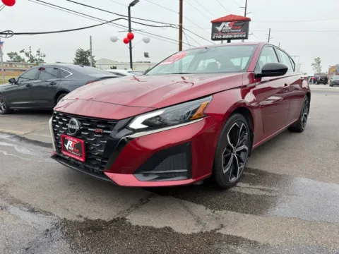 More photos of 2023 NISSAN ALTIMA 2.5 SR at Ride Time Auto Finance Broadway, IN