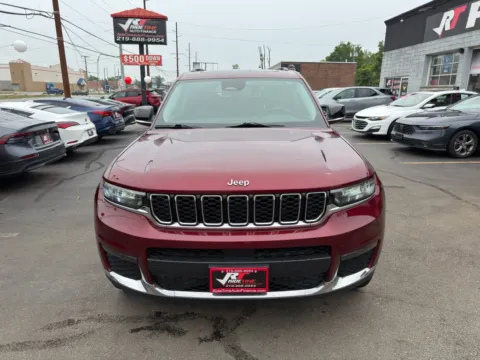 More photos of 2023 JEEP GRAND CHEROKEE LIMITED at Ride Time Auto Finance Broadway, IN