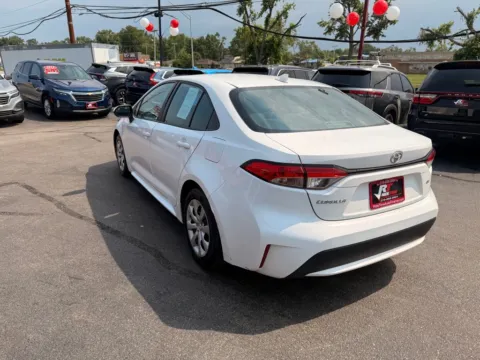 More photos of 2022 TOYOTA COROLLA LE at Ride Time Auto Finance Broadway, IN
