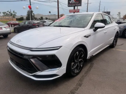 More photos of 2025 HYUNDAI SONATA SEL at Ride Time Auto Finance Broadway, IN