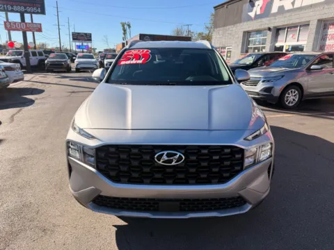 More photos of 2023 HYUNDAI SANTA FE SEL at Ride Time Auto Finance Broadway, IN