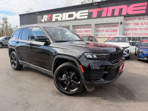 Black 2023 JEEP GRAND CHEROKEE LAREDO for sale in Merrillville, IN