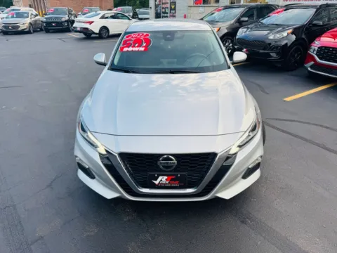 More photos of 2022 NISSAN ALTIMA 2.5 SV at Ride Time Auto Finance Broadway, IN