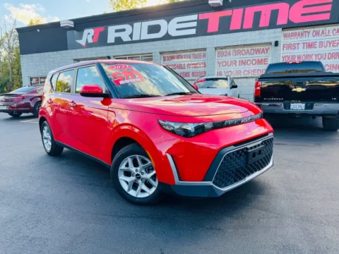 Red 2023 KIA SOUL LX for sale in Merrillville, IN