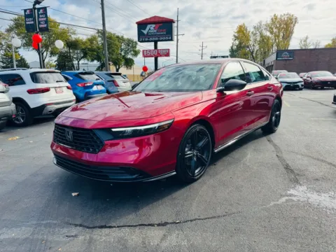 More photos of 2023 HONDA ACCORD HYBRID SPORT-L at Ride Time Auto Finance Broadway, IN