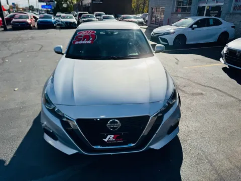 More photos of 2021 NISSAN ALTIMA 2.5 S at Ride Time Auto Finance Broadway, IN