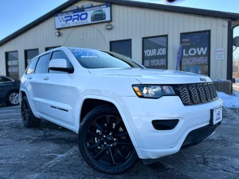 White 2021 JEEP GRAND CHEROKEE LAREDO X for sale in Crown Point, IN