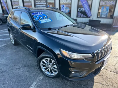 Photos of 2022 JEEP CHEROKEE LATITUDE LUX for sale in Crown Point, IN at Pro Auto Finance