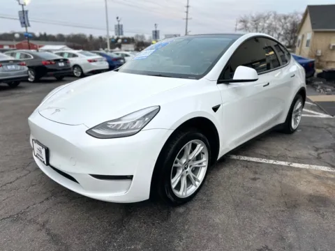More photos of 2021 TESLA MODEL Y LONG RANGE at Pro Auto Finance, IN