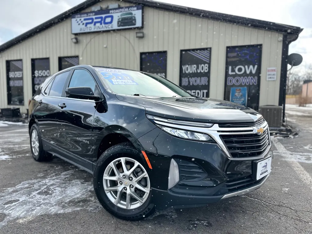 Black 2023 CHEVROLET EQUINOX LT for sale in Crown Point, IN