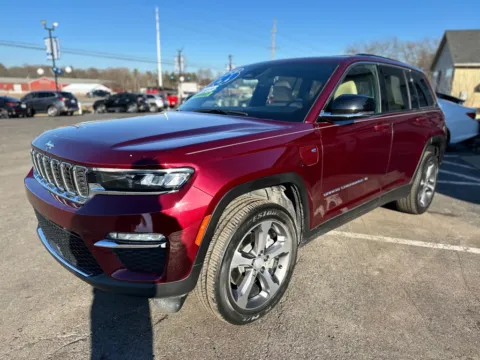 More photos of 2024 JEEP GRAND CHEROKEE 4XE at Pro Auto Finance, IN
