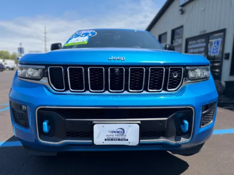 Another view of 2023 JEEP GRAND CHEROKEE OVERLAND 4XE for sale in Crown Point, IN at Pro Auto Finance