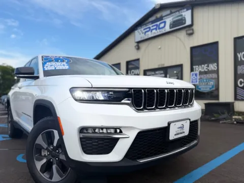 White 2023 JEEP GRAND CHEROKEE 30TH ANNIVERSARY 4XE for sale in Crown Point, IN