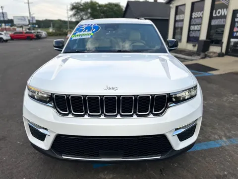 More photos of 2023 JEEP GRAND CHEROKEE 30TH ANNIVERSARY 4XE at Pro Auto Finance, IN