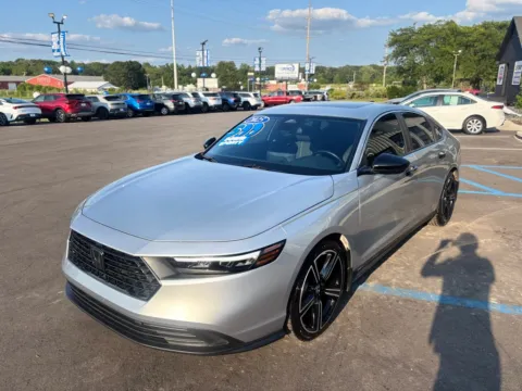 More photos of 2025 HONDA ACCORD HYBRID SPORT at Pro Auto Finance, IN