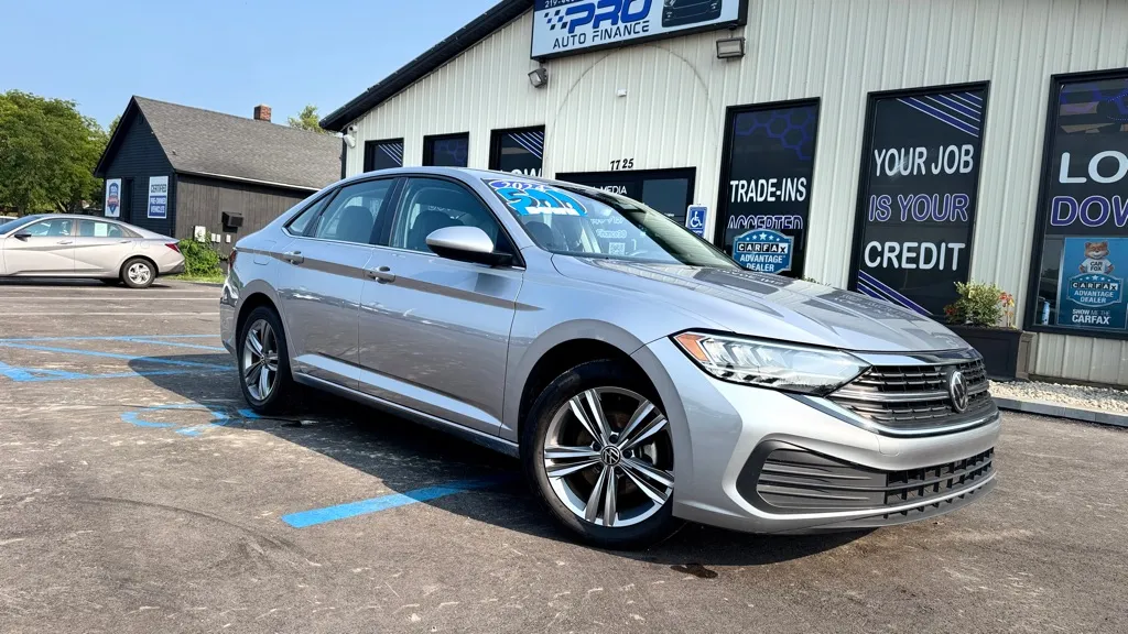 Gray 2024 VOLKSWAGEN JETTA SE for sale in Crown Point, IN