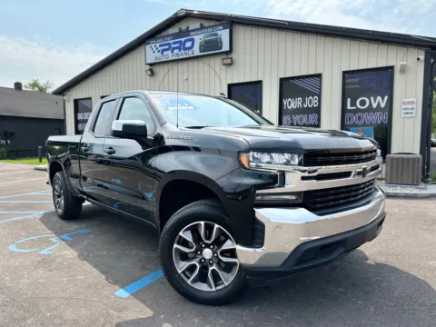 Black 2020 CHEVROLET SILVERADO 1500 LT for sale in Crown Point, IN