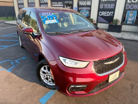 Photos of 2023 CHRYSLER PACIFICA TOURING L for sale in Crown Point, IN at Pro Auto Finance