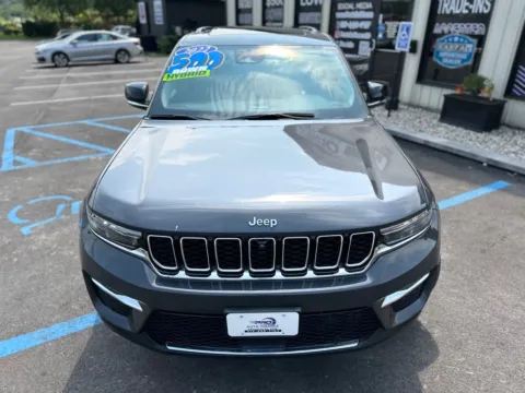 More photos of 2022 JEEP GRAND CHEROKEE 4XE at Pro Auto Finance, IN