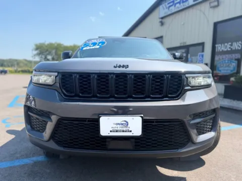 Another view of 2023 JEEP GRAND CHEROKEE ALTITUDE for sale in Crown Point, IN at Pro Auto Finance