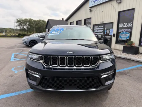 Another view of 2023 JEEP GRAND CHEROKEE LIMITED for sale in Crown Point, IN at Pro Auto Finance