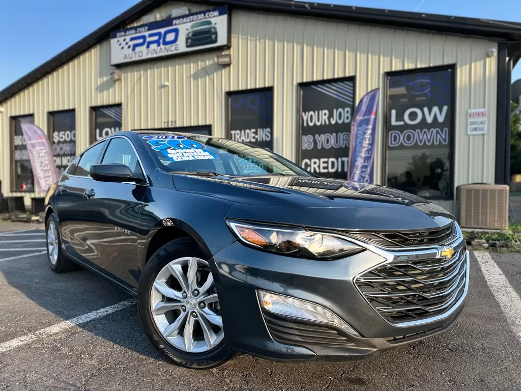 Gray 2021 CHEVROLET MALIBU LT for sale in Crown Point, IN