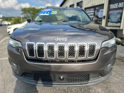 Another view of 2021 JEEP CHEROKEE LATITUDE LUX for sale in Crown Point, IN at Pro Auto Finance