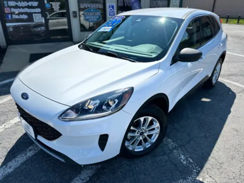 Photos of 2022 FORD ESCAPE HYBRID SE for sale in Crown Point, IN at Pro Auto Finance