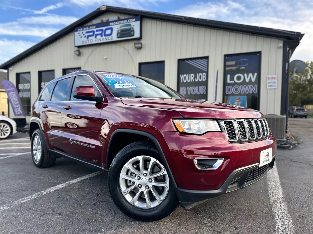Red 2021 JEEP GRAND CHEROKEE LAREDO E for sale in Crown Point, IN