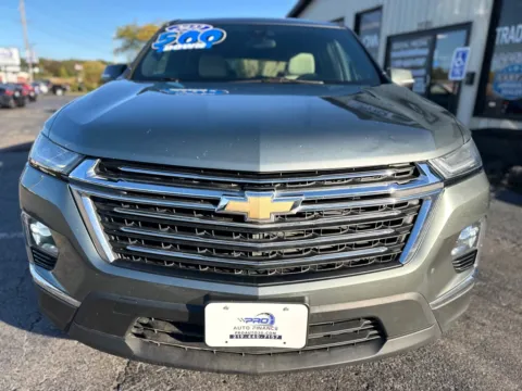 Another view of 2022 CHEVROLET TRAVERSE LT CLOTH for sale in Crown Point, IN at Pro Auto Finance