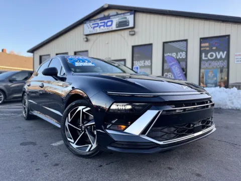 Blue 2024 HYUNDAI SONATA SEL for sale in Crown Point, IN