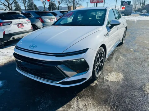 More photos of 2025 HYUNDAI SONATA SEL at Ride Time Auto Finance Broadway, IN