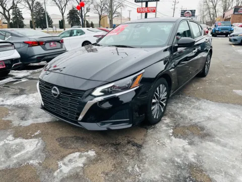 More photos of 2023 NISSAN ALTIMA 2.5 SV at Ride Time Auto Finance Broadway, IN