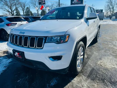 More photos of 2022 JEEP GRAND CHEROKEE LAREDO E at Ride Time Auto Finance Broadway, IN