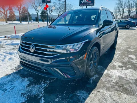 More photos of 2022 VOLKSWAGEN TIGUAN SE 4MOTION at Ride Time Auto Finance Broadway, IN