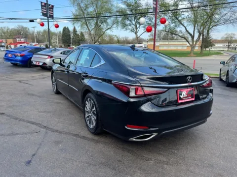 More photos of 2022 LEXUS ES 350 BASE at Ride Time Auto Finance Broadway, IN