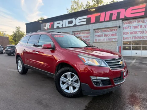 Red 2013 CHEVROLET TRAVERSE LT for sale in Merrillville, IN