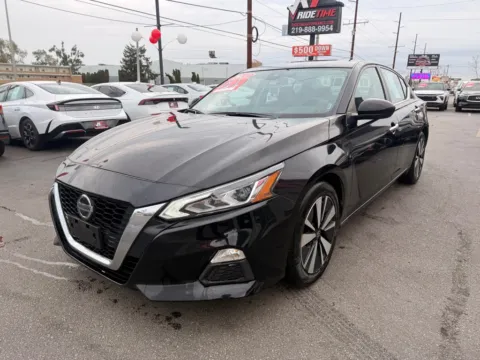 More photos of 2022 NISSAN ALTIMA 2.5 SV at Ride Time Auto Finance Broadway, IN
