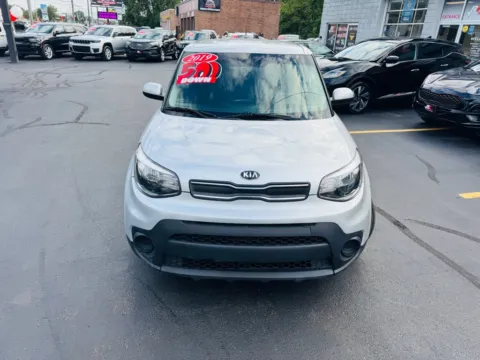 More photos of 2019 KIA SOUL BASE at Ride Time Auto Finance Broadway, IN