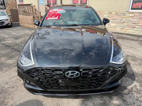 More photos of 2023 HYUNDAI SONATA LIMITED at Ride Time Auto Finance Merrillville, IN